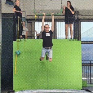 Wer springt am höchsten? Teamevent in der Trampolinhalle