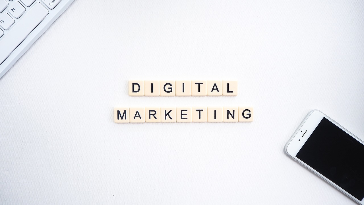 The image shows the letters ‘digital marketing’.